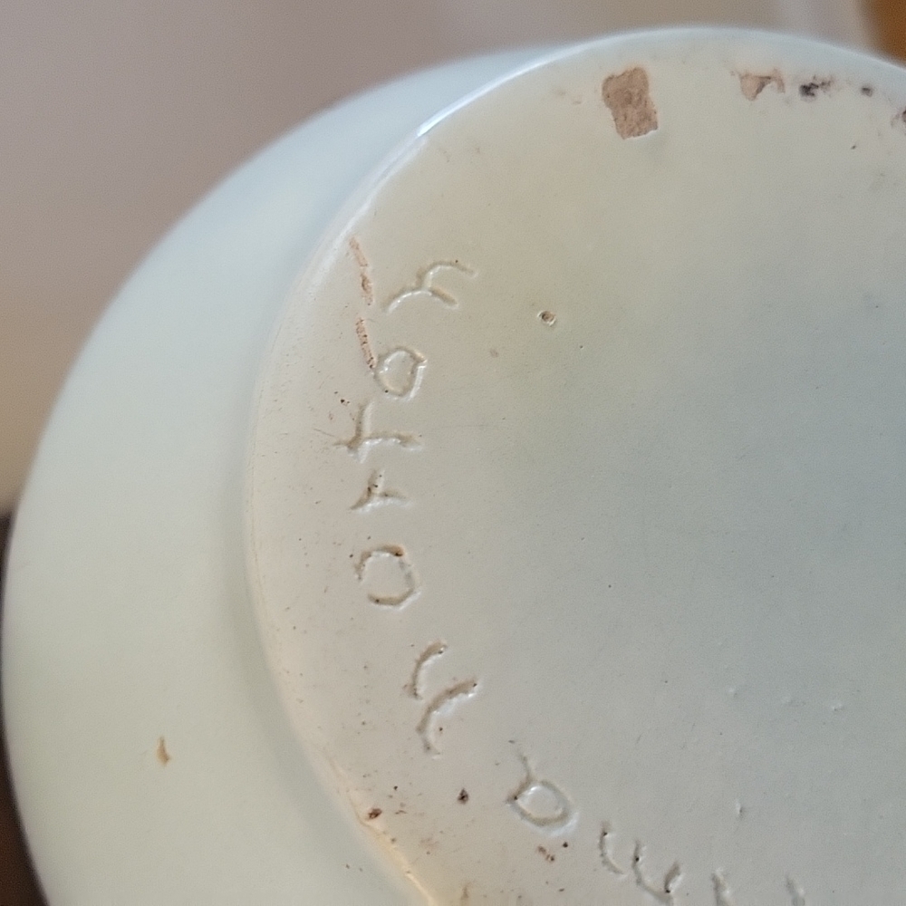 Copy - Vintage pottery vase with a cherry blossom design. Signed by artist - Picture 7 of 7
